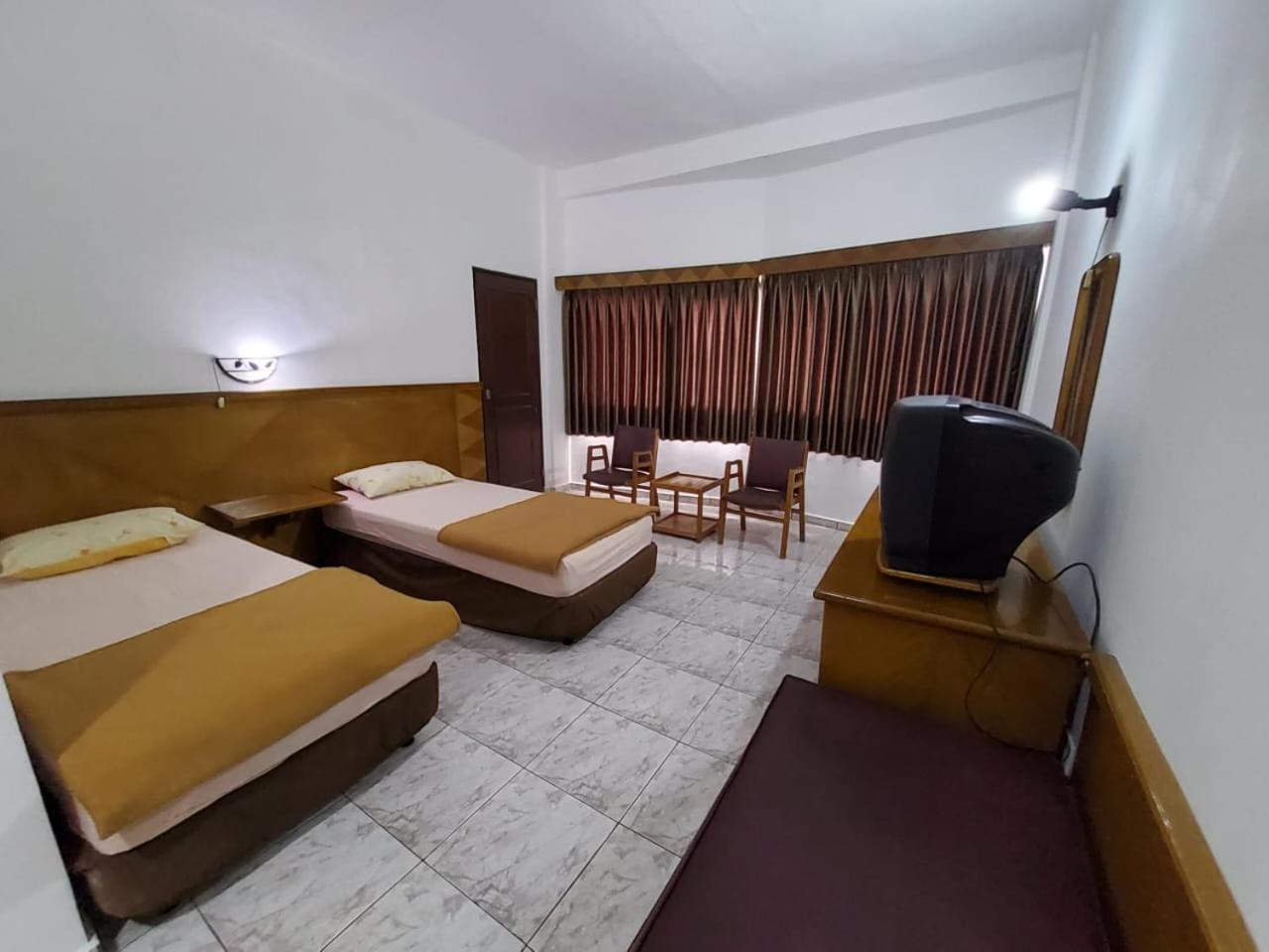 Hotel Kumala Samudra Cikakak Εξωτερικό φωτογραφία